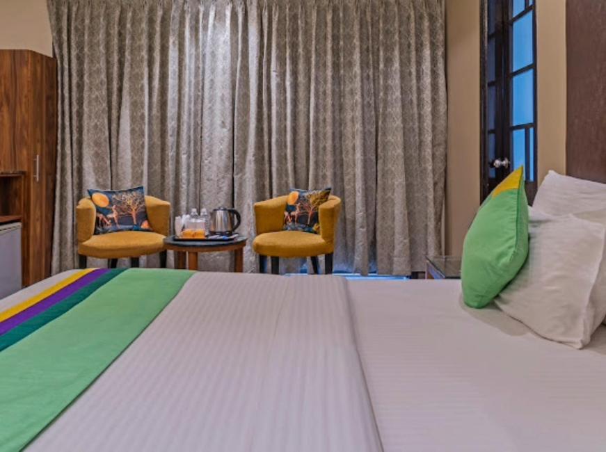 Hotel Imperial Park Sector 45 Gurgaon Exterior foto