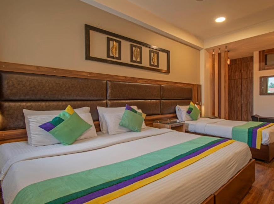 Hotel Imperial Park Sector 45 Gurgaon Exterior foto